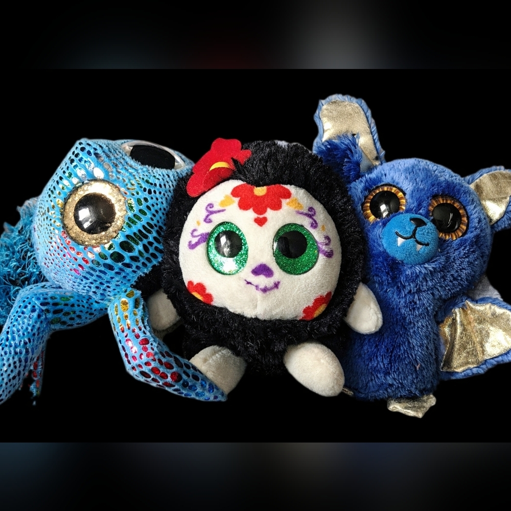 Spooky pal Trio